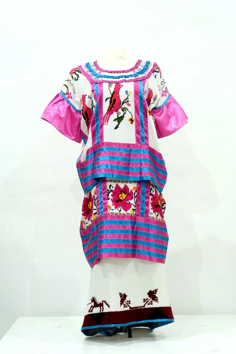 Conjunto de mujer de Huautla de Jiménez