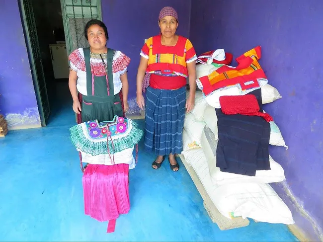 Conjunto de mujer de Amatenango del Valle